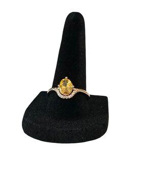 ✨ ELEGANT Gold Oval Halo Ring - Size 7.75 ✨  NWOT